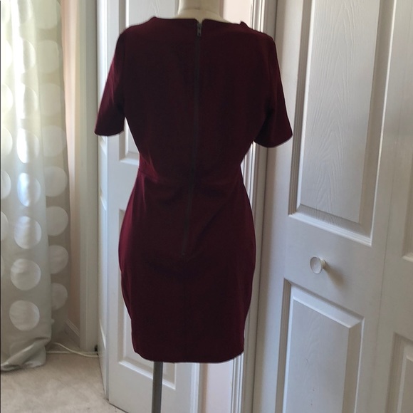 Cranberry mesh paneled dress - Picture 2 of 6